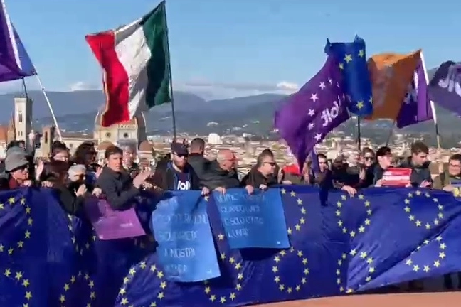 La manifestazione a Piazale Michelangiolo (New Press Photo)