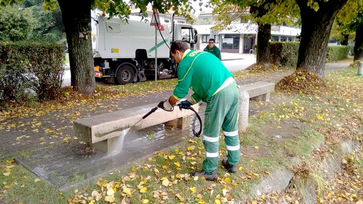 Panchine E Rastrelliere Nuove Installazioni A Quarrata