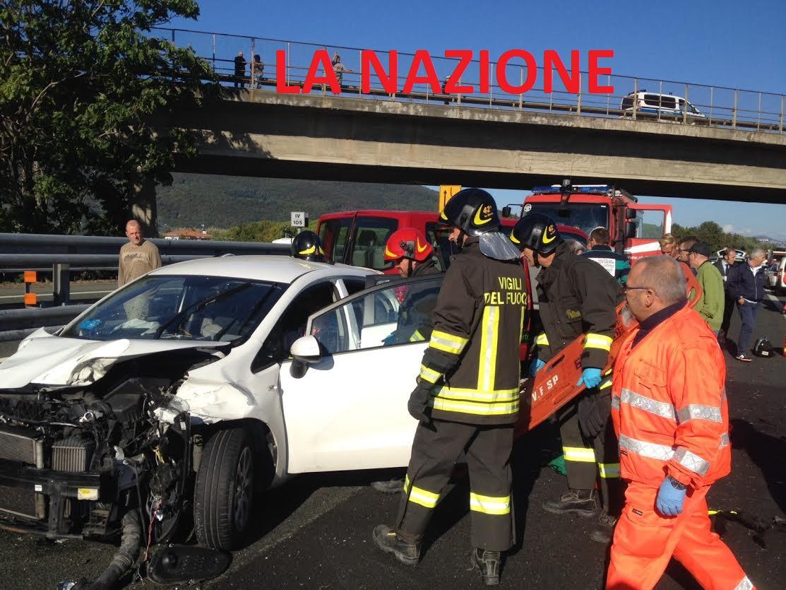 Incidente Sull'A12: Coinvolti Sei Mezzi. L'autostrada è Stata Riaperta