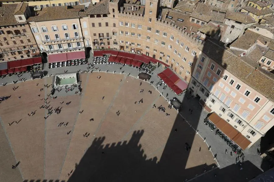 Siena, piazza del Campo mostra un nuovo gioiello: apre al pubblico Palazzo Chigi Zondadari