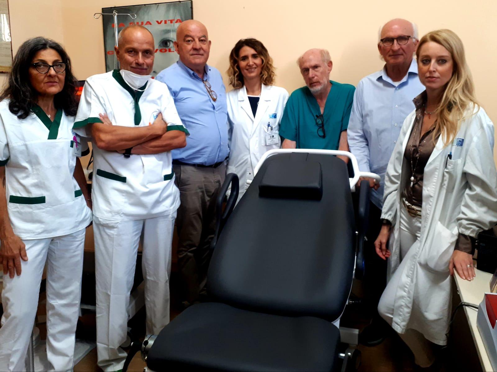 Il Calcit dona al San Donato un lettino ambulatoriale ultra