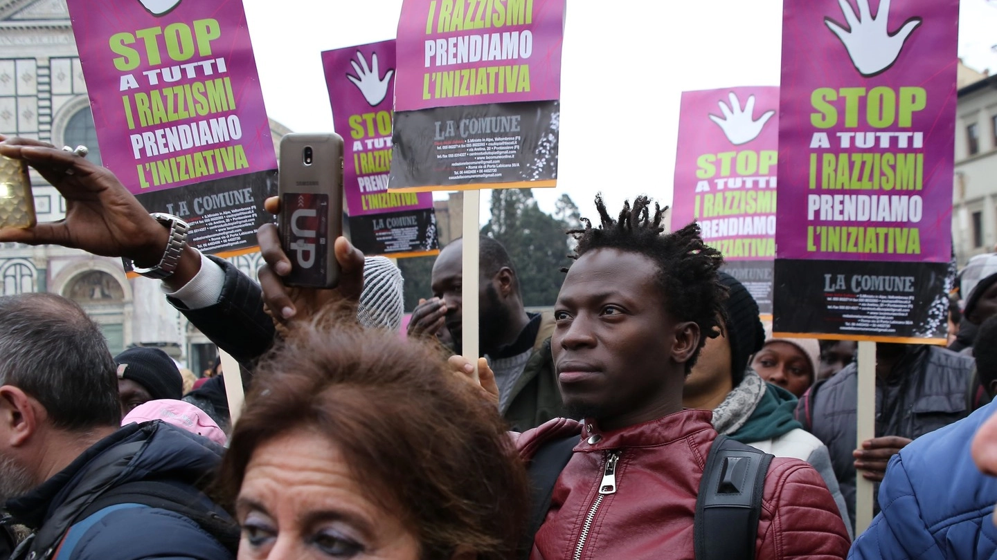 Firenze, manifestazione delle associazioni senegalesi della Toscana contro il razzismo, foto Marco Mori/ New Press Photo
