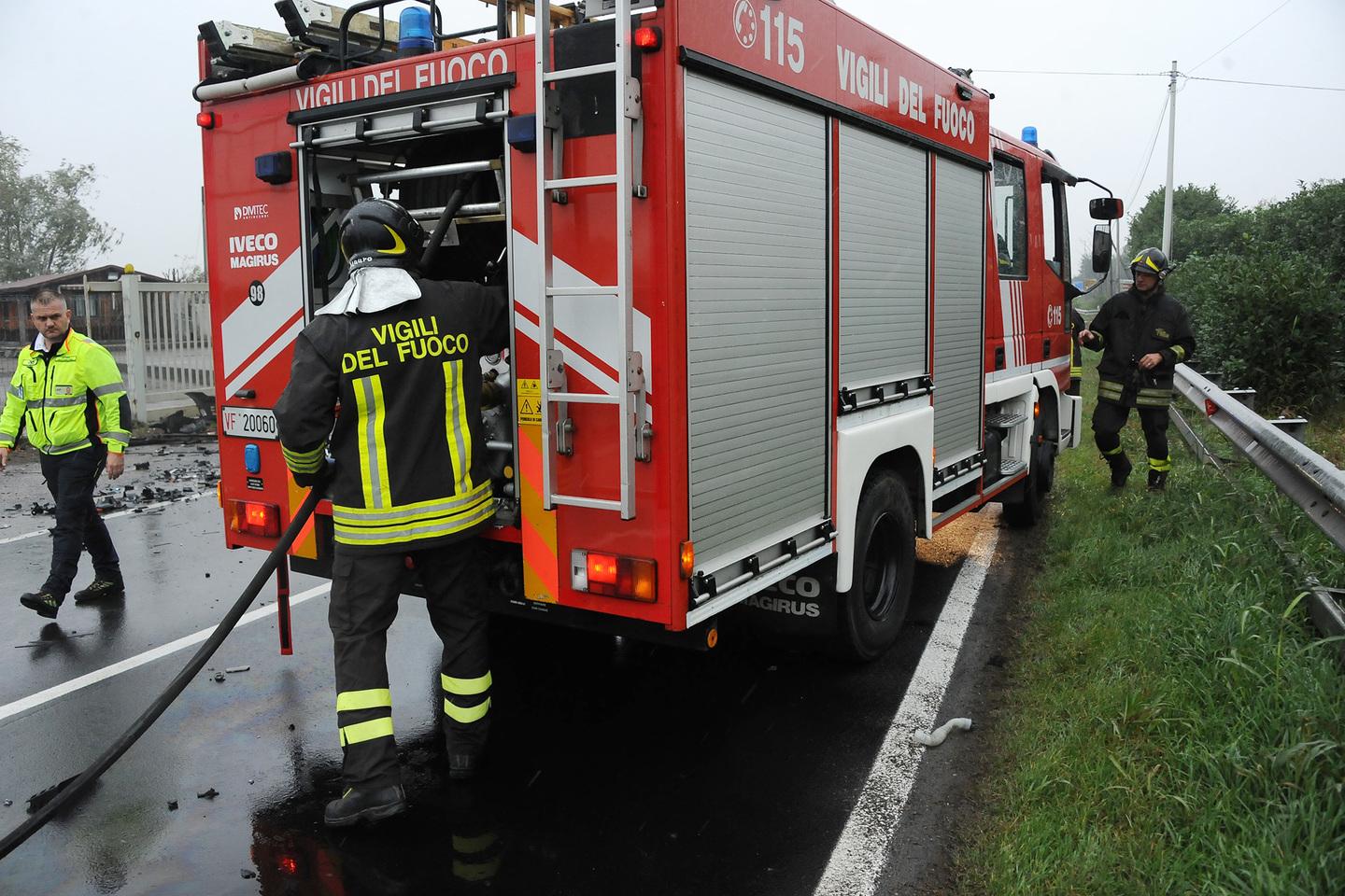 Pisa Calcinacci Cadono Dal Viadotto Sull Aurelia Nessun Danno Strutturale