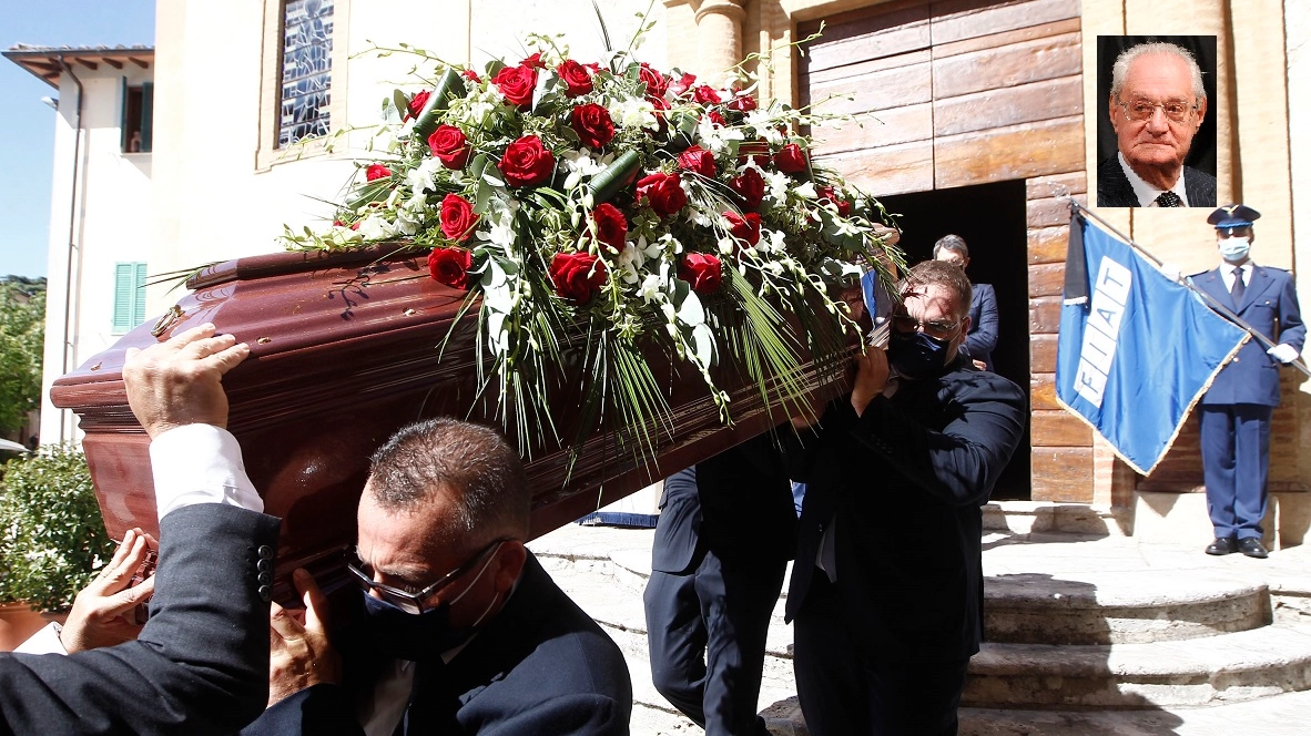 Un momento dei funerali (Foto Lazzeroni). Nel riquadro Cesare Romiti