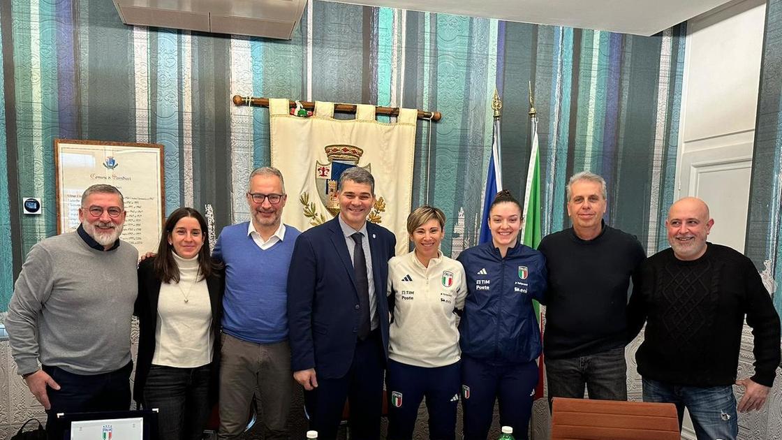 Selección femenina de fútbol sala.  Hay que ganarle a España