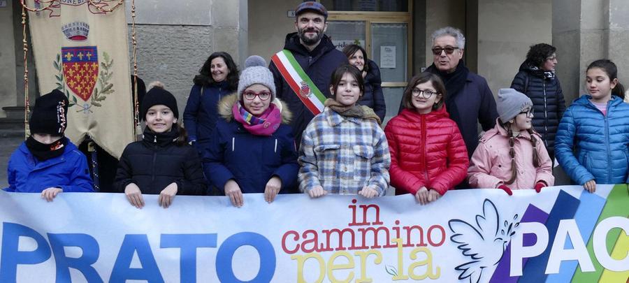 Un Corteo Per Dire No Alla Guerra In Centro La Marcia Per La Pace