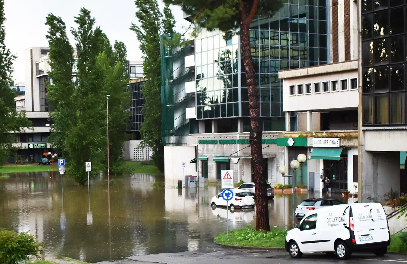 Temporale e grandine Poggibonsi allagata