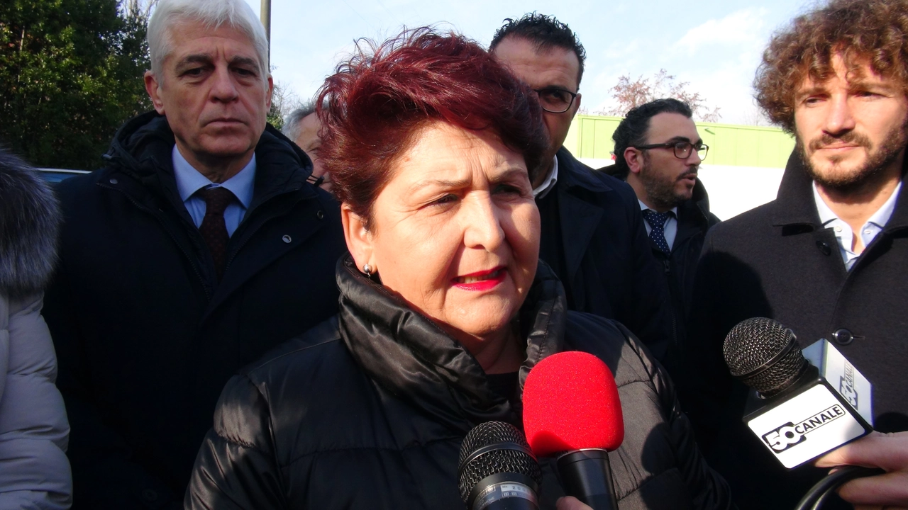 Il ministro delle politiche agricole Teresa Bellanova in visita al distretto vivaistico