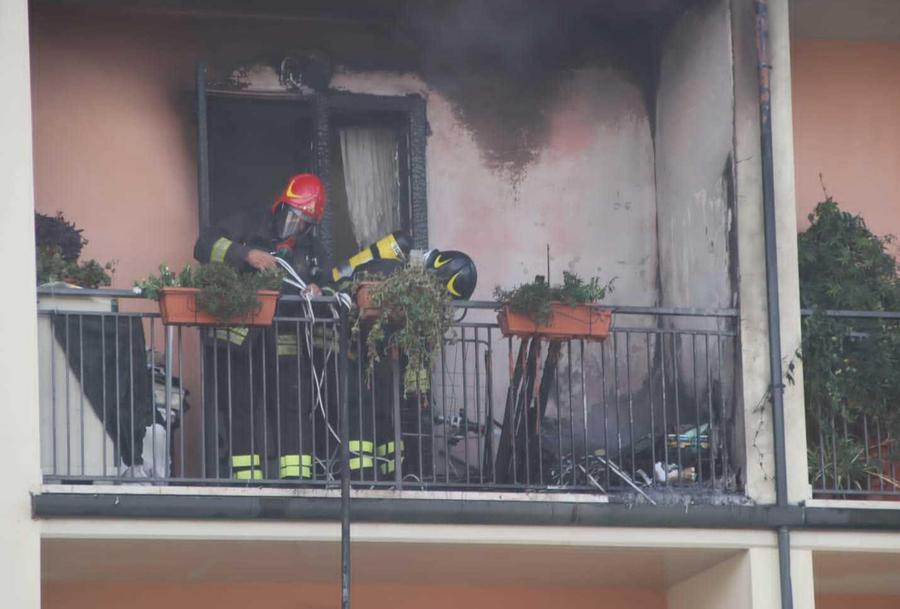 Incendio Devasta Una Palazzina