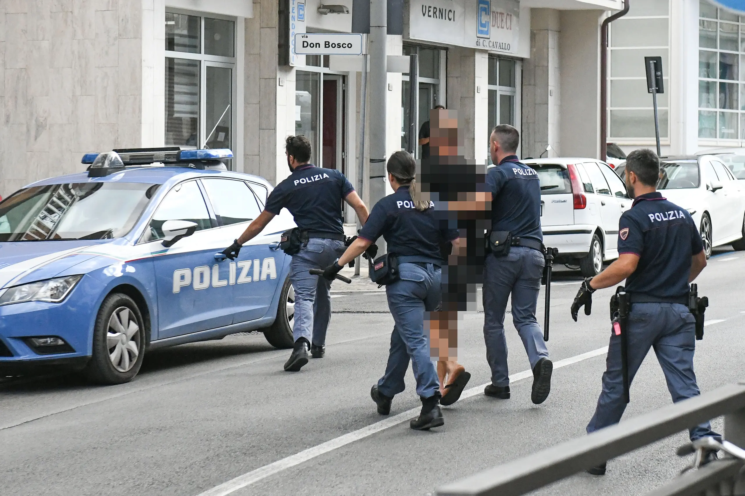 Terrorismo, misure cautelari per nove anarchici