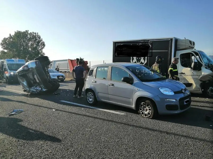 Incidente in Fipili: strada bloccata