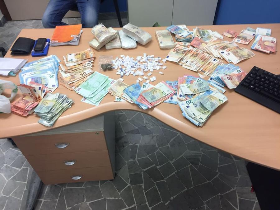 Firenze, Aveva 6 Chili Di Cocaina In Auto E 90mila Euro Nel Freezer Di Casa