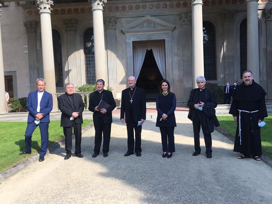 Fede E Poesia Sono Sorelle L Emozione Del Cardinal Ravasi In Santa