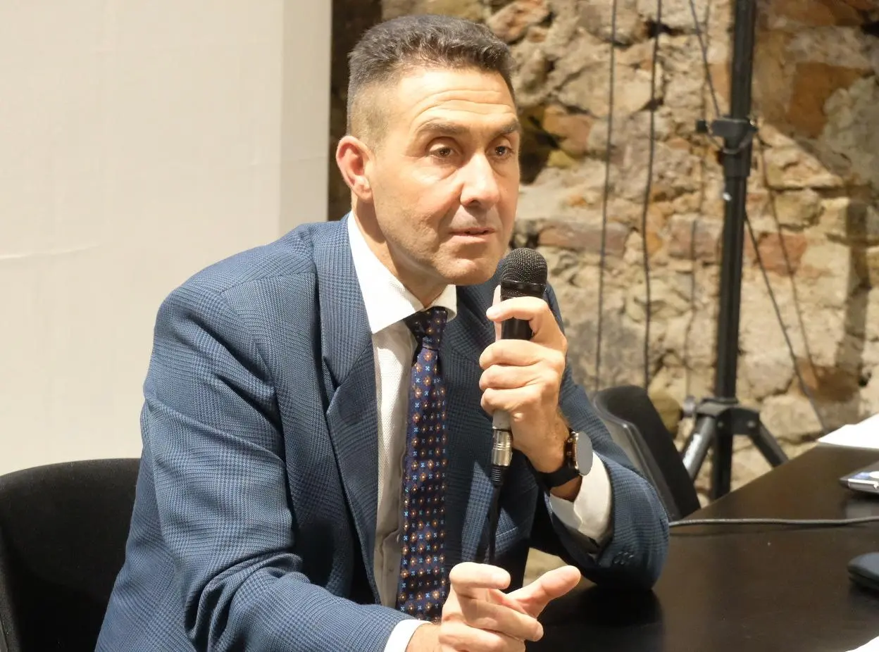 Vannacci, in 250 alla Casa dell’Energia: "Difendo le mie idee e rispetto la legge"