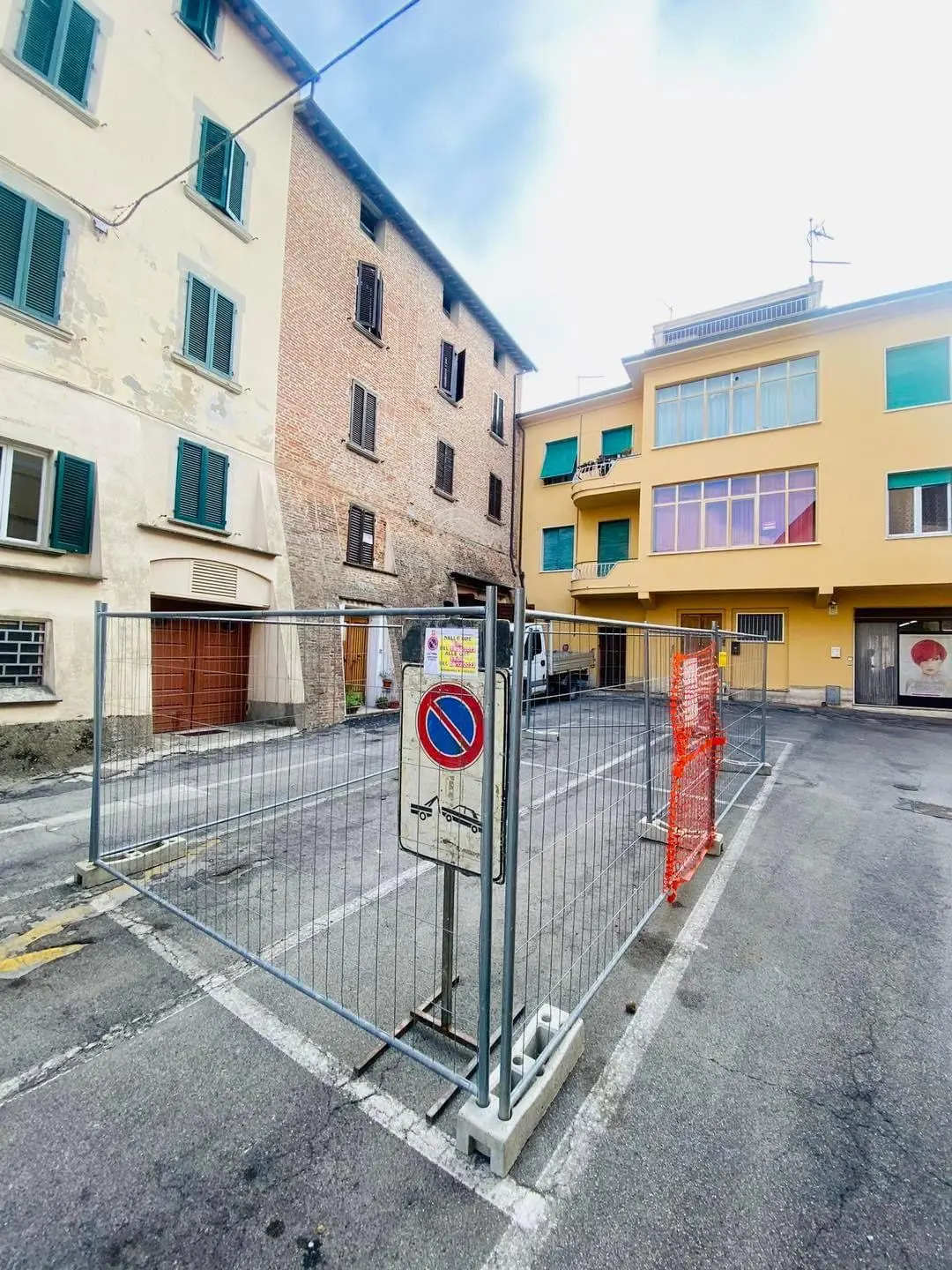 Bagni pubblici parte il cantiere. I locali in piazza Santa