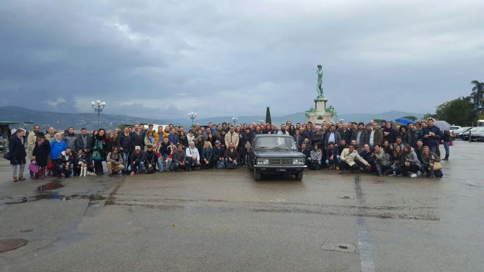 Tutti pazzi per "Amici miei", il raduno dei fan a Piazzale Michelangelo / FOTO