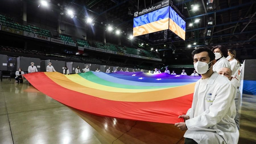 Il flash mob dei sanitari al Mandela Forum (Giuseppe Cabras/New Pressphoto)