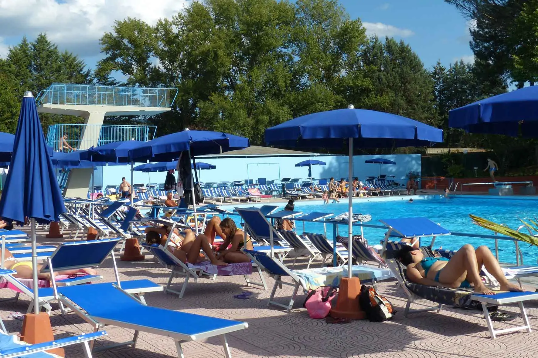 Pioggia e freddo l estate nera di piscine e locali all aperto