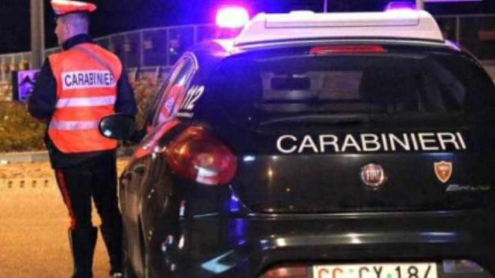 Un'auto dei carabinieri