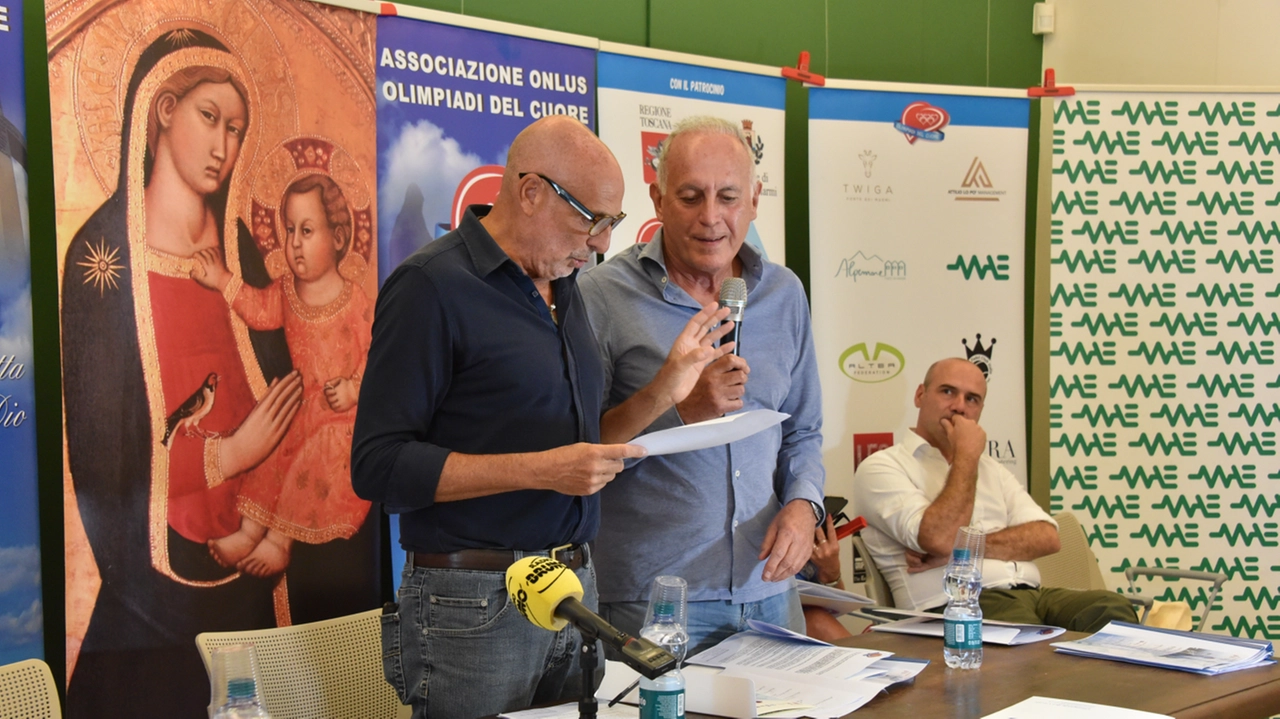 Al Teatro di Villa Bertelli biglietto a soli 30 euro. Paolo Brosio con la sua onlus ha ideato eventi: galà al Twiga (22 agosto), spettacolo a villa Bertelli (23 agosto). Ma anche i tornei di tennis e padel con i big dello sport e della televisione