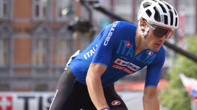 Ciclismo, parte il Tour: 15 gli italiani con un solo toscano, Alberto Bettiol