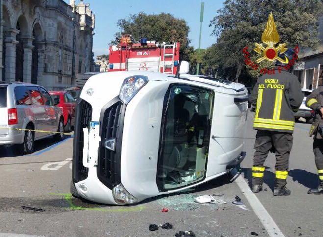 Incidente Stradale Fra Tre Auto A Marina Di Pisa