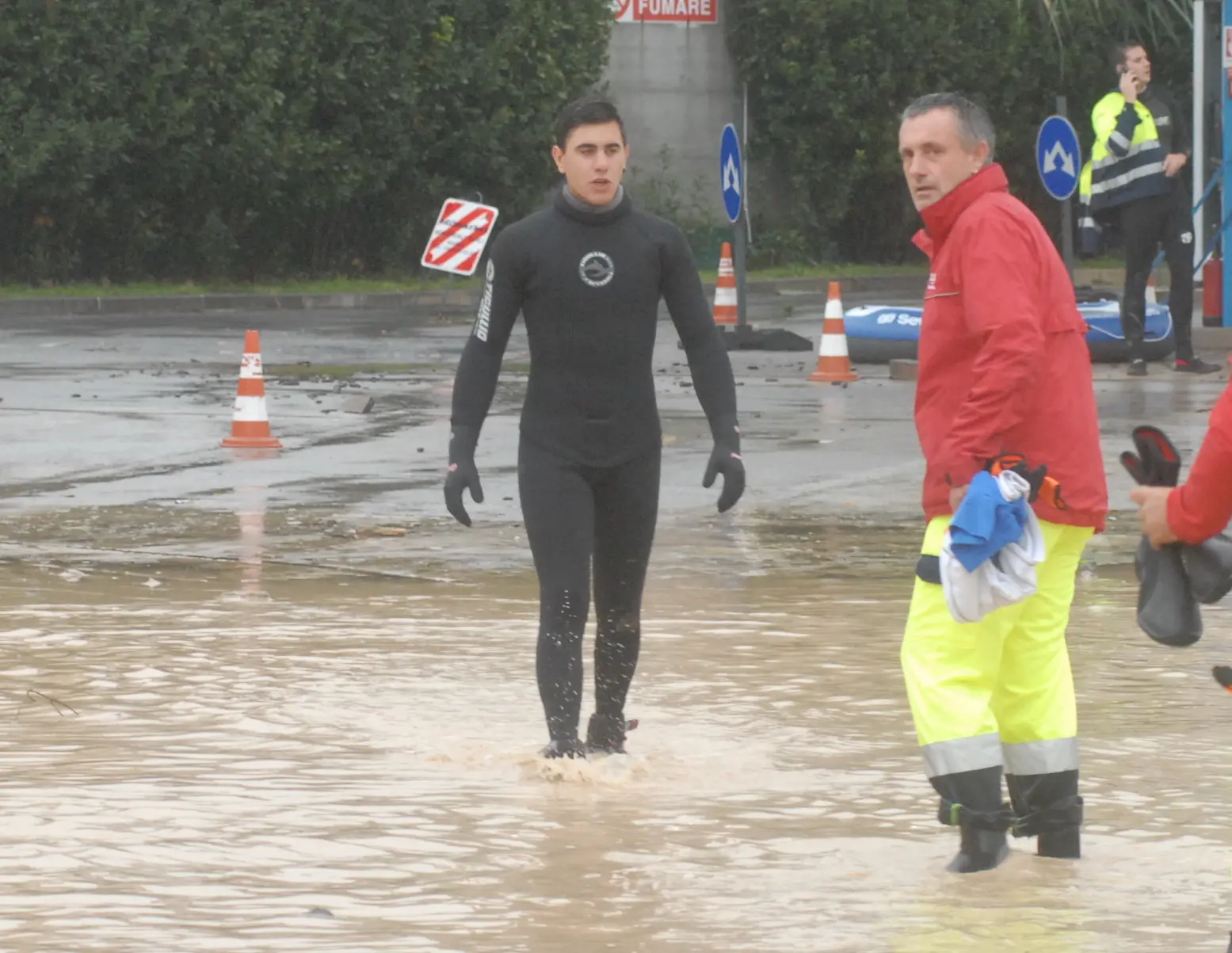 Via Giovan Pietro, si demolisce il ponte per facilitare il Carrione