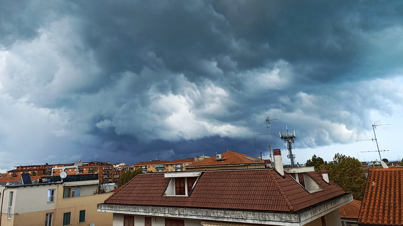 Centro Italia nella morsa del maltempo (Foto Sgattoni)