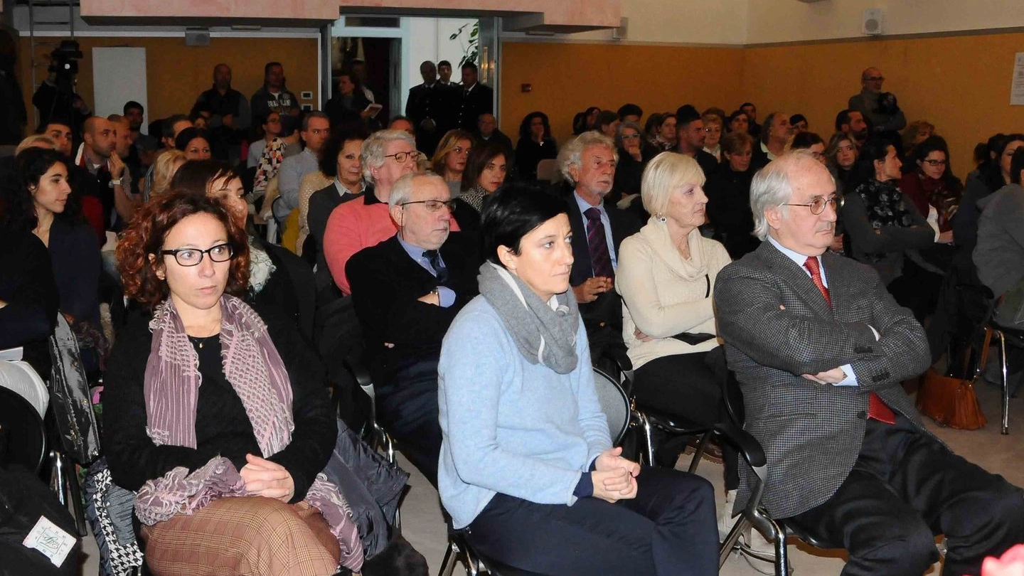 Nel pubblico in sala il Procuratore Aldo Giubilaro e tante donne 