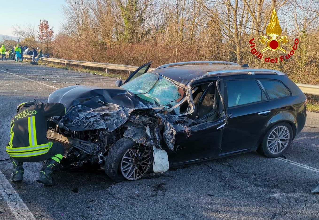 Incidente A Castelnuovo Di Subbiano: Scontro Tra Due Auto, Una ...