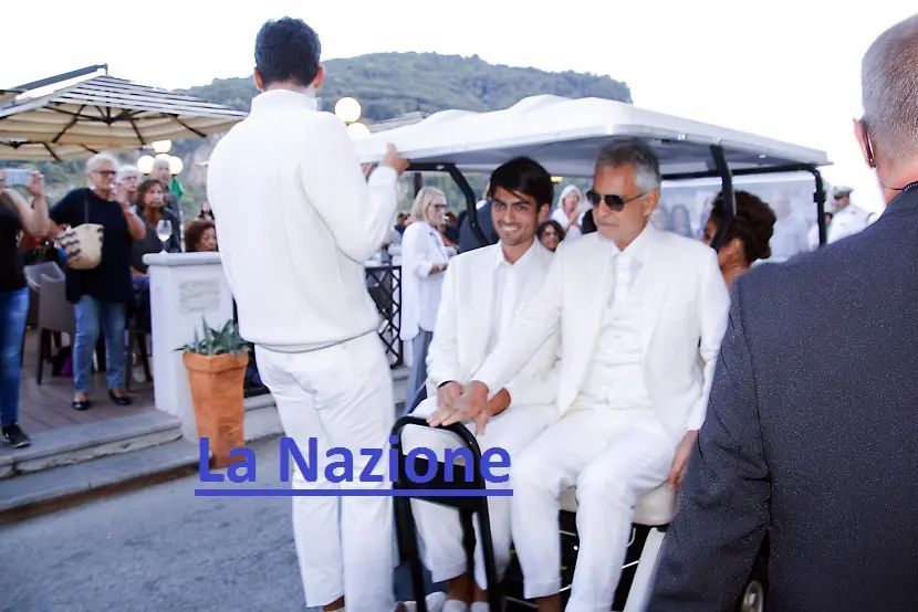 Bocelli, Bo Derek, Cucinotta. Celebrity Fight Night a Porto Venere, parata di vip / FOTO