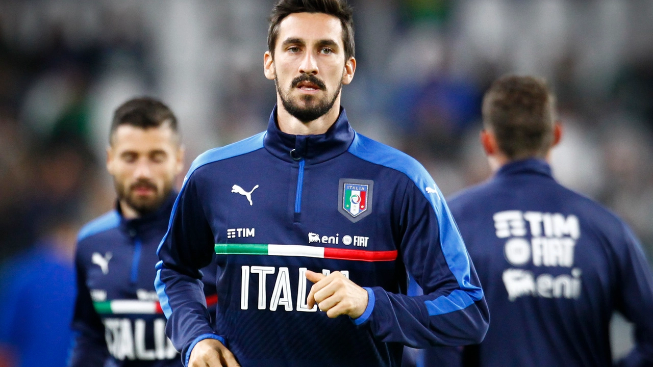 Davide Astori in maglia azzurra 