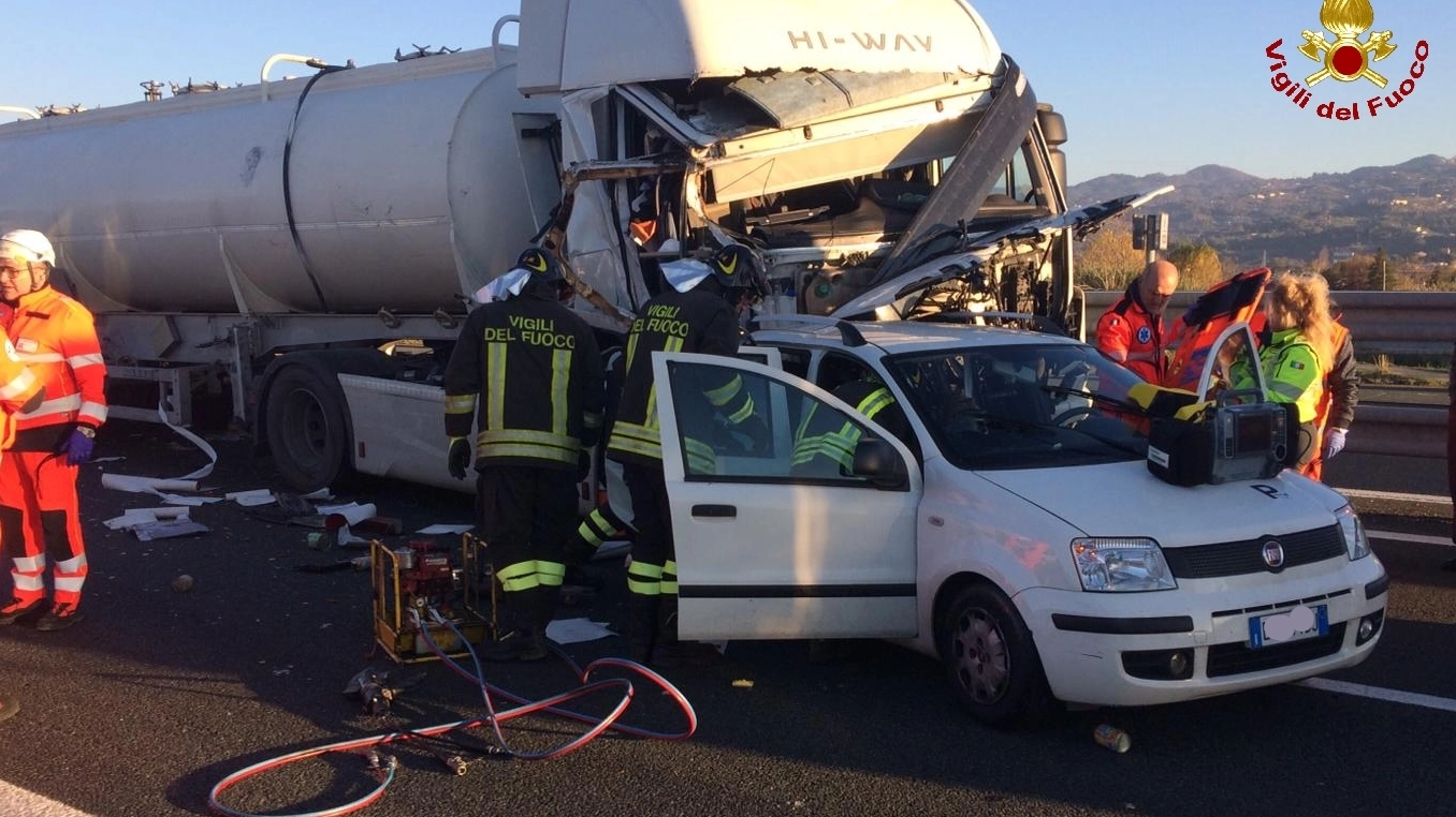 Incidente sulla A12 tra Carrara e Sarzana, morto un trentenne