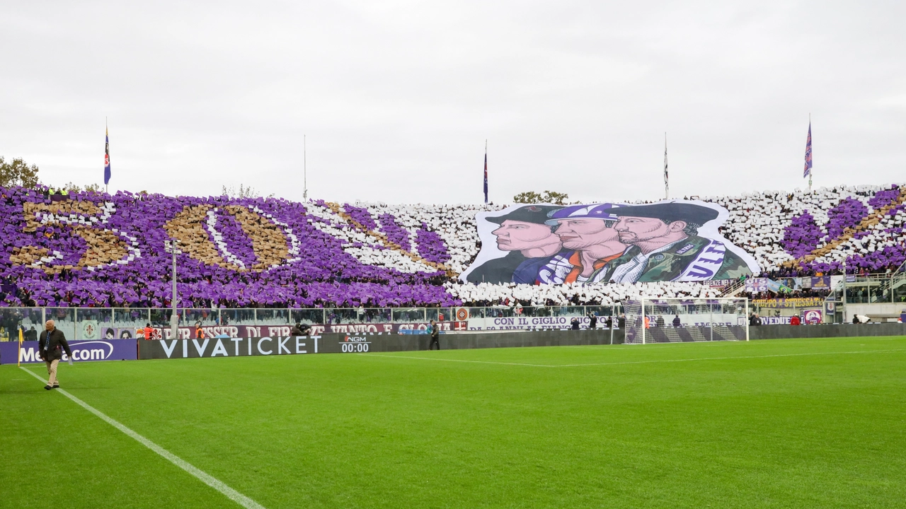 La coreografia della curva Fiesole durante Fiorentina-Bologna