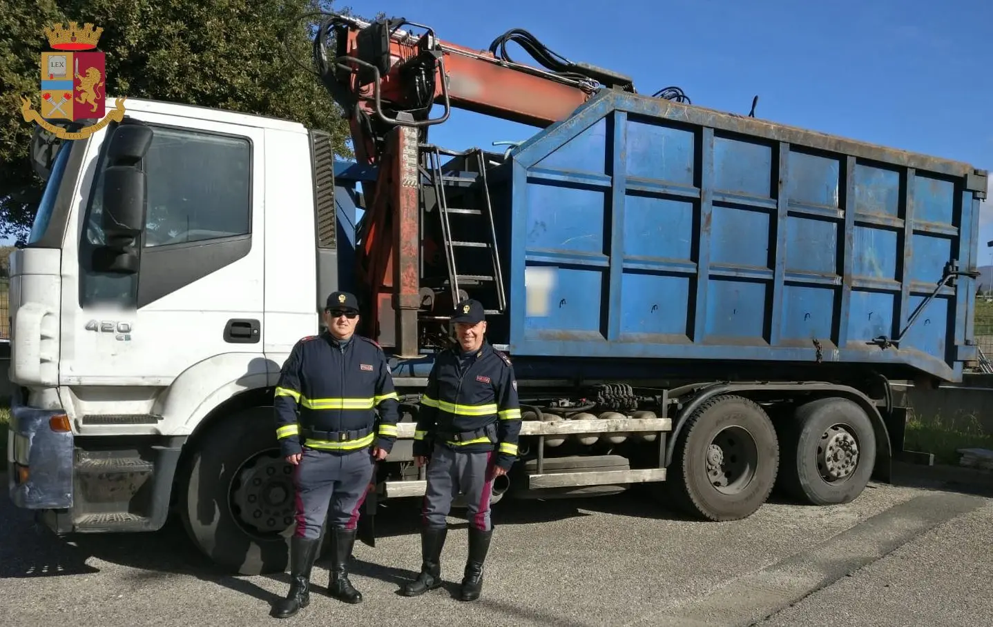 Fermati con un quintale di rame e attrezzi nell'auto. Scattano le