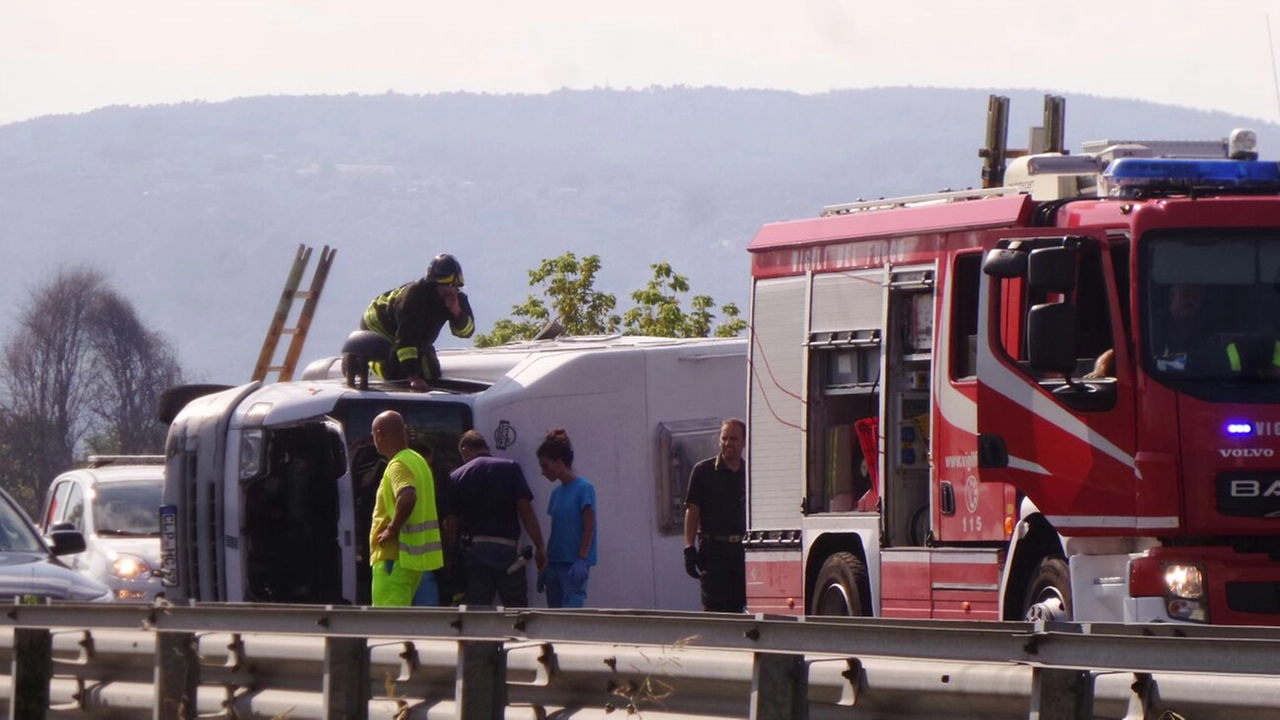 I soccorsi dopo l'incidente (Acerboni / FotoCastellani)