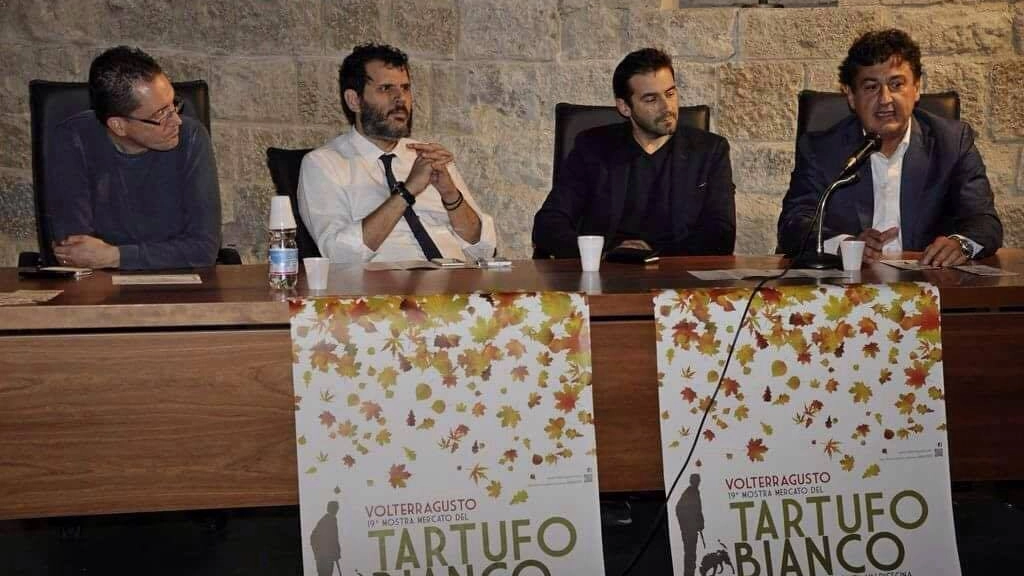 La presentazione durante Volterragusto