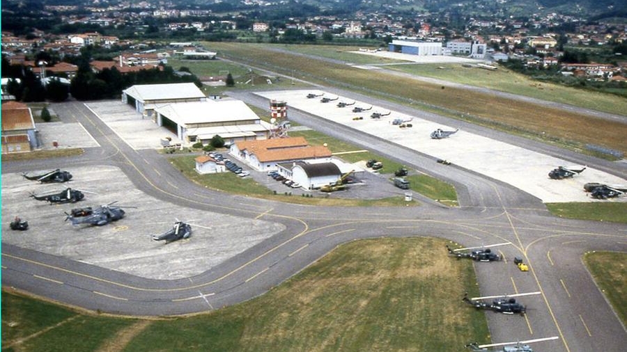 Aeroporto di Luni