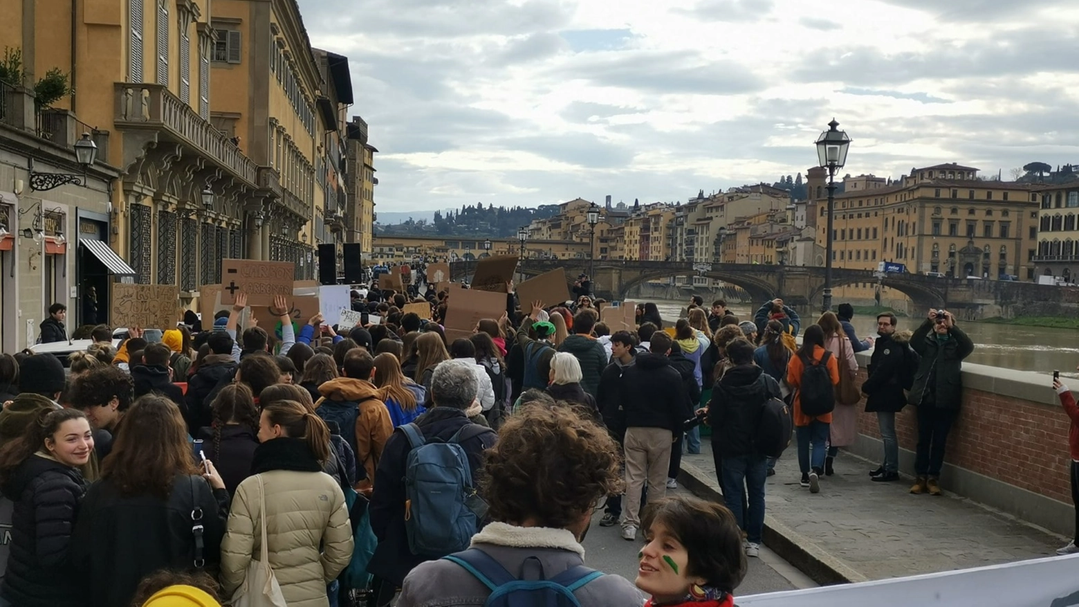 Un momento del corteo in una foto postata dall'assessore comunale di Pontassieve Jacopo Bencini