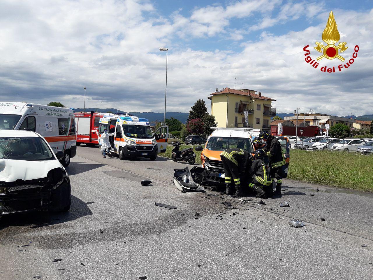 Pistoia, Scontro Tra Due Auto: Ci Sono Feriti