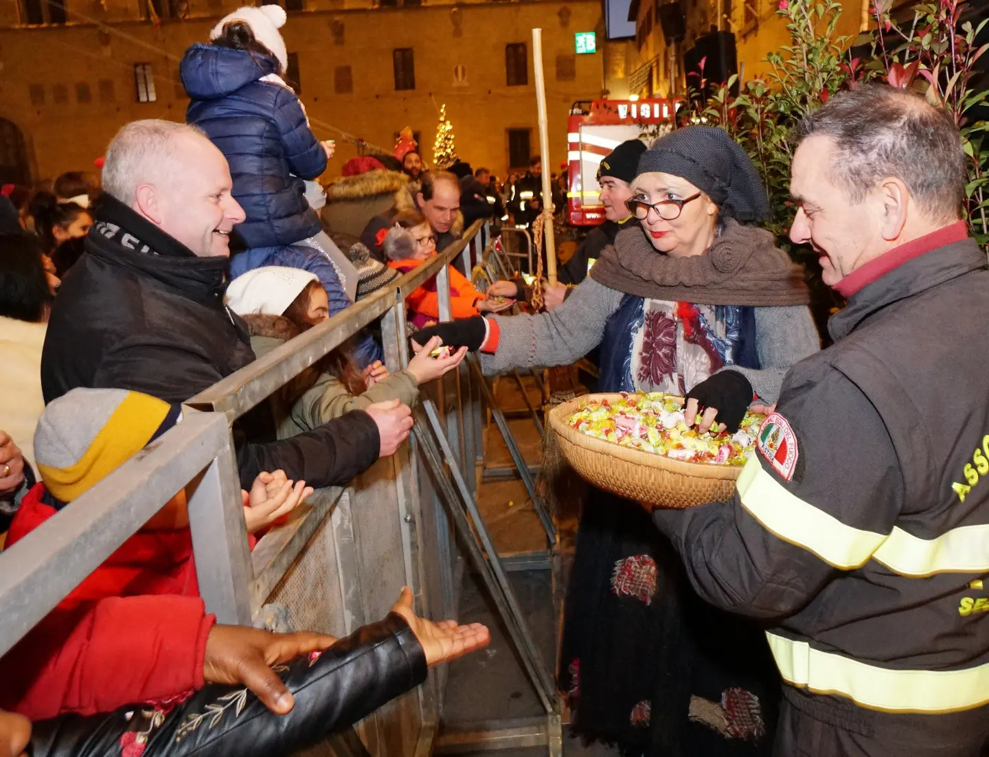 Pistoia: festa a San Silvestro, la Befana solo in bianco