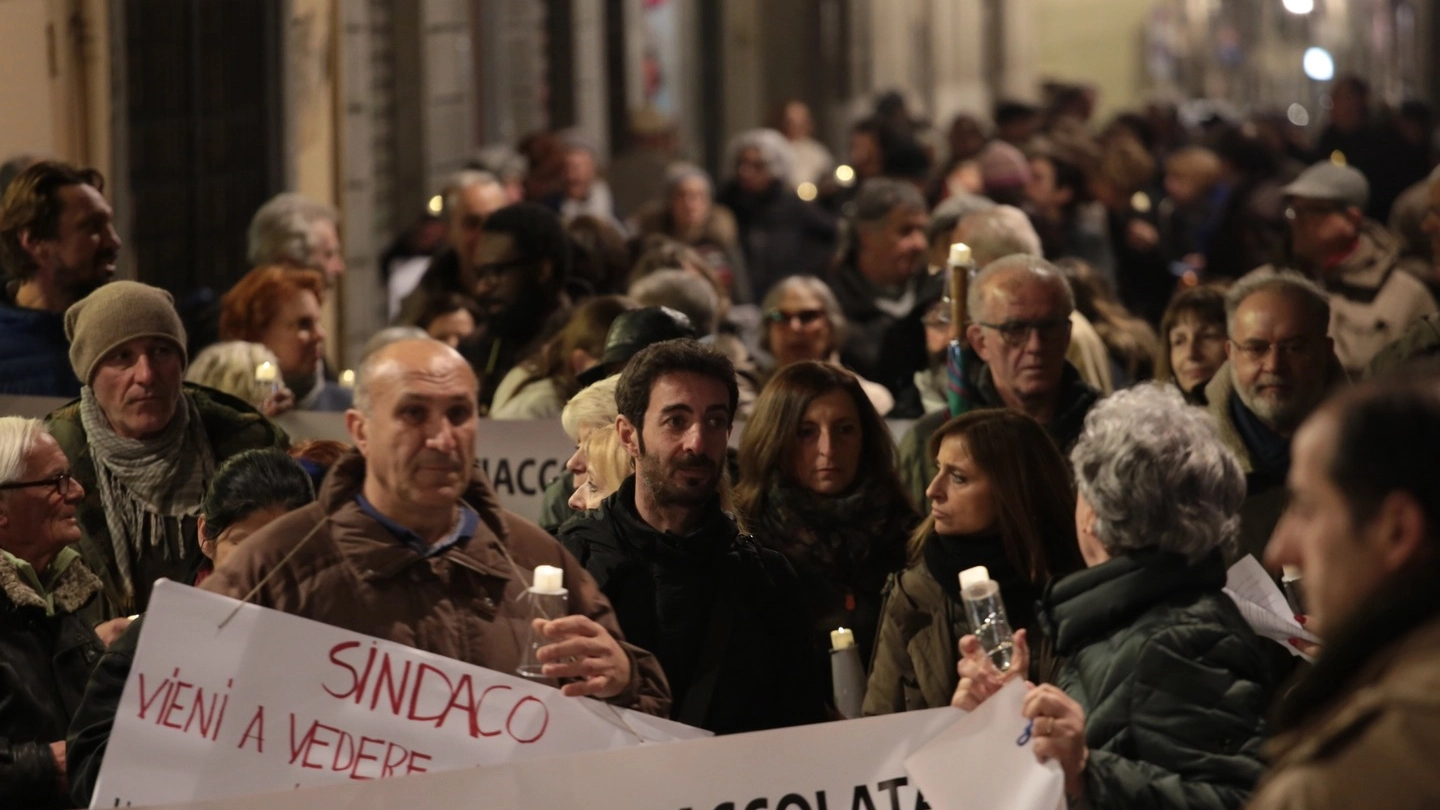 Via Palazzuolo, corteo anti degrado (Foto NewPressPhoto)