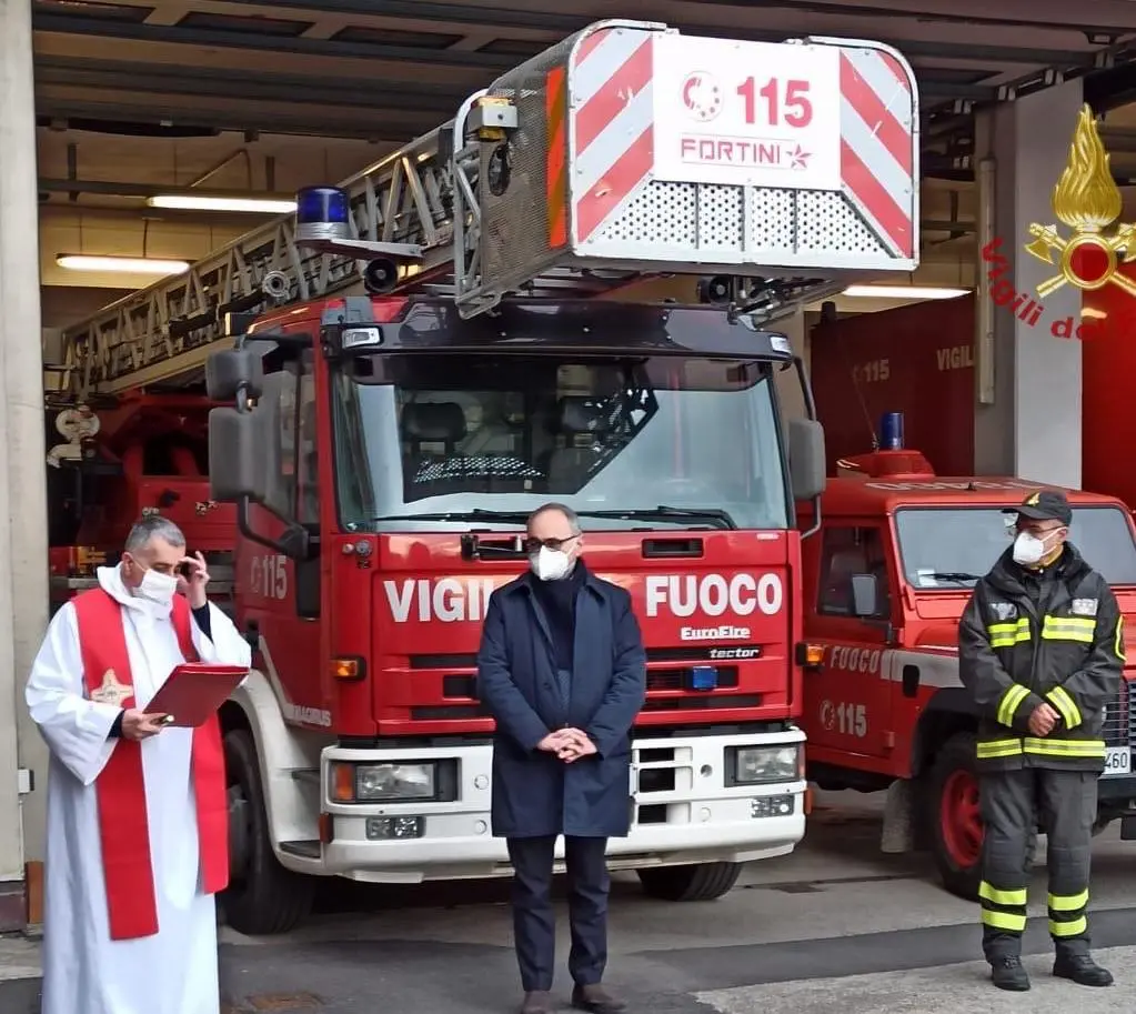 Santa Barbara Cerimonia vigili del fuoco