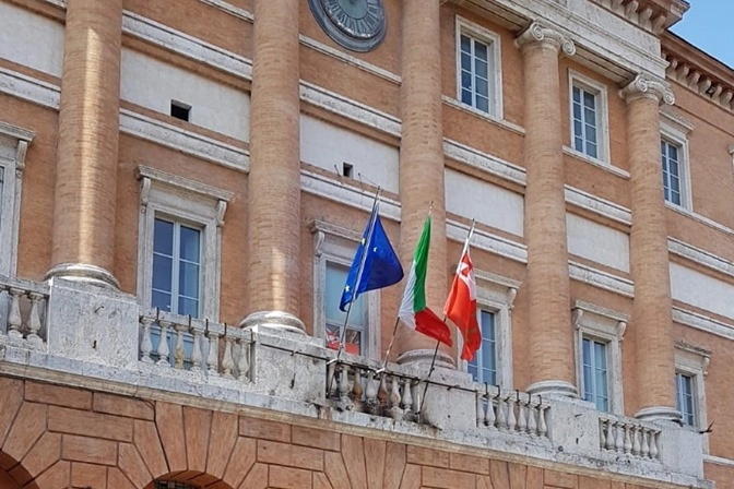 La facciata del Comune di Foligno