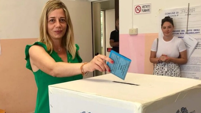 Sarzana, il ballottaggio: Cristina Ponzanelli è sindaco, vittoria storica