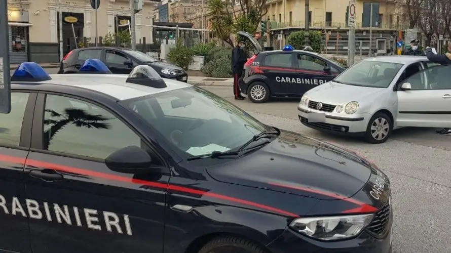 Operaio spaccia hashish sul litorale di Manarola, denunciato dai carabinieri