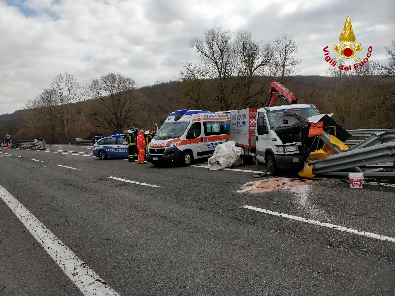 Incidente Sulla Siena Perugia Due Feriti