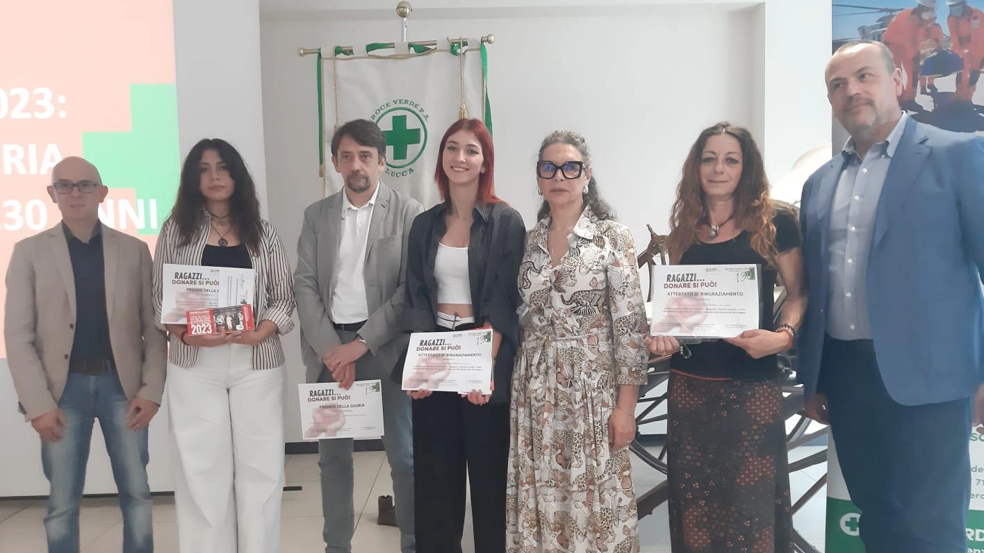 Donare si può, i progetti premiati  Vincono due studentesse del Pertini  anche per strategia comunicativa