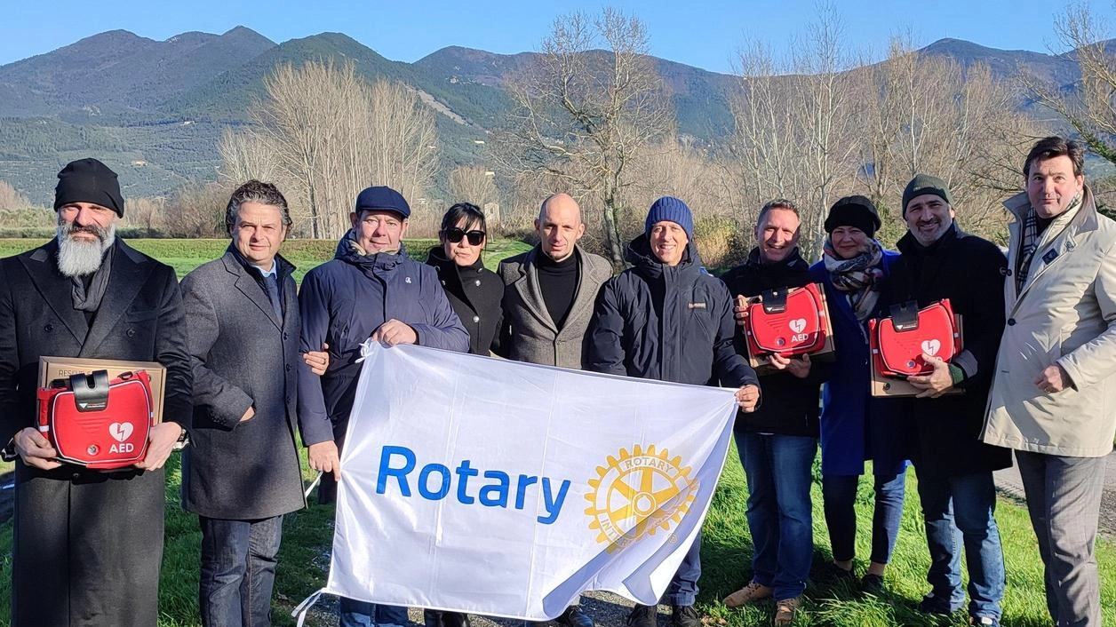 Il dono del Rotary. Defibrillatori ai Comuni. Ecco tre apparecchi