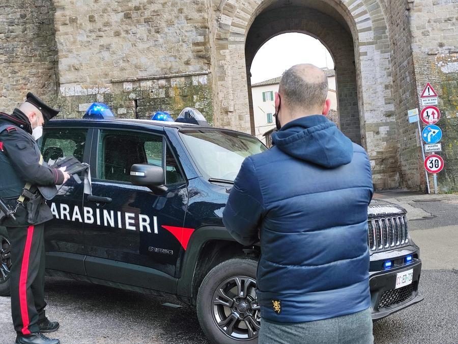 Perugia Terrore In Autobus Pugni E Minacce Di Morte Al Controllore Denunciato Un 37enne 2703
